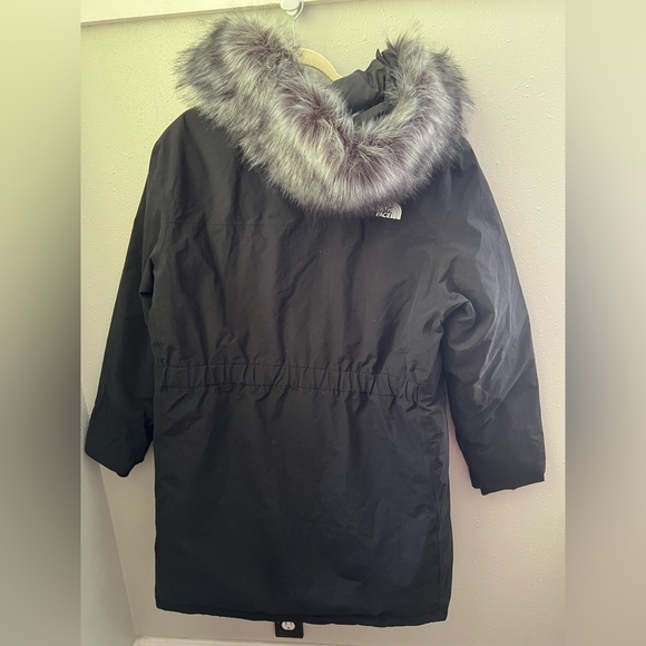 The North Face Arctic Waterproof 550-Fill-Power Down Parka Faux Fur Trim New - Picture 3 of 10